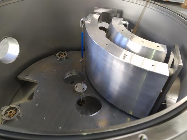 Vacuum chamber detail