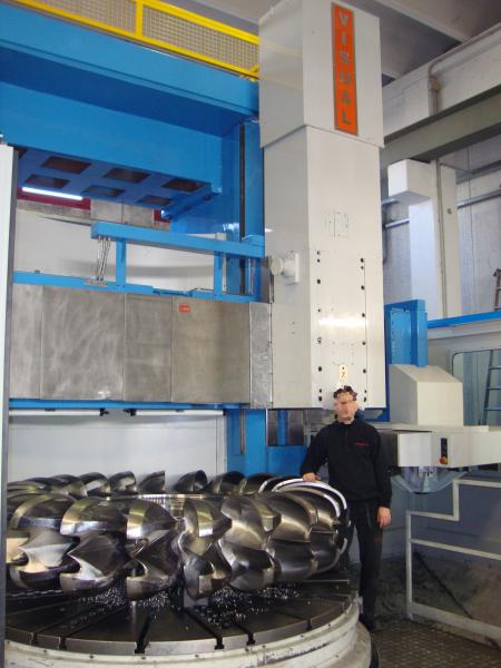 Turbina Pelton in lavorazione