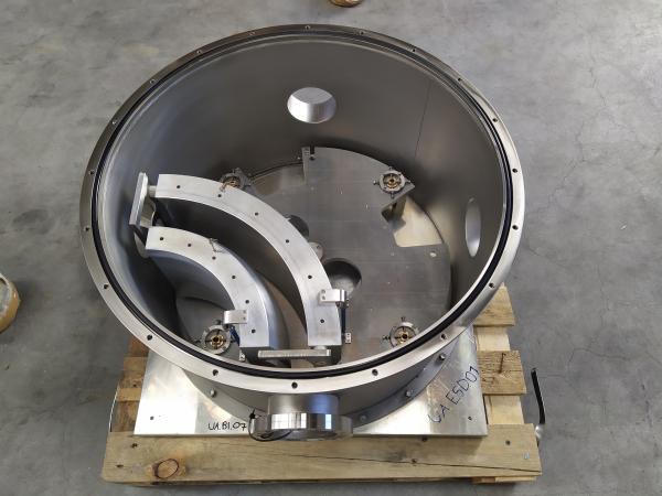 Vacuum chamber detail